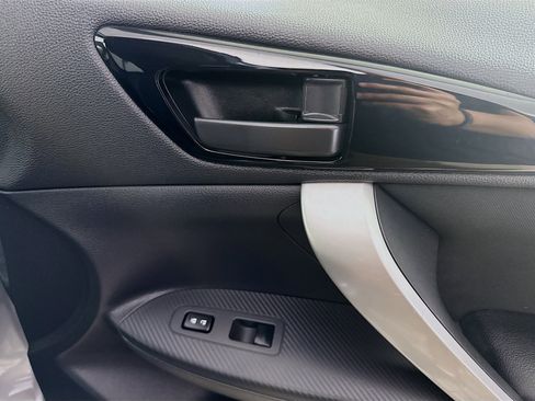 Used 2020 Mitsubishi Eclipse Cross ES image 30