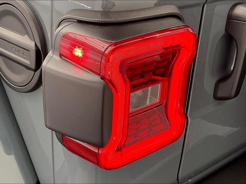 New 2026 Jeep Wrangler Unlimited Rubicon AWD/4WD image 16