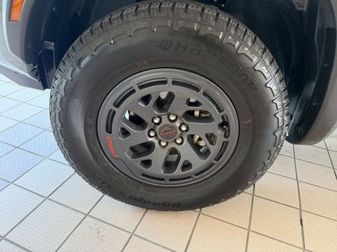 Used 2026 Nissan Frontier PRO-4X AWD/4WD image 24
