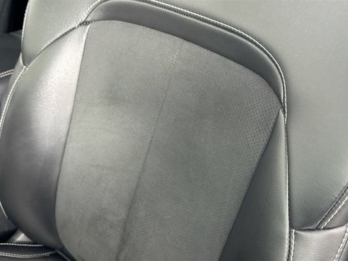 Used 2023 Jeep Grand Cherokee L Laredo RWD image 18