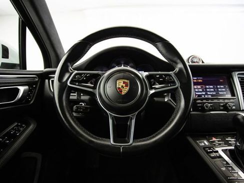 Used 2015 Porsche Macan Turbo image 48