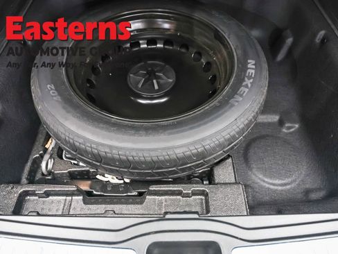 Used 2023 Mercedes-Benz GLE 450 4MATIC w/ AMG Line Exterior image 25