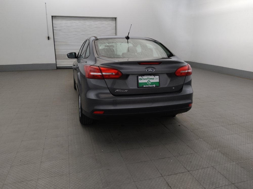 Used 2018 Ford Focus SE FWD image 6