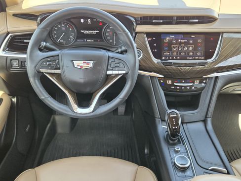 Used 2022 Cadillac XT6 Premium Luxury w/ Platinum Package FWD image 24