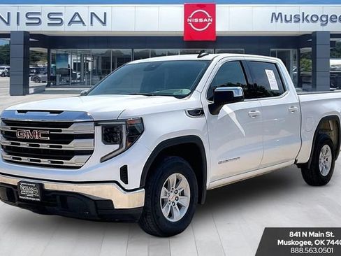Used 2024 GMC Sierra 1500 SLE RWD image 3