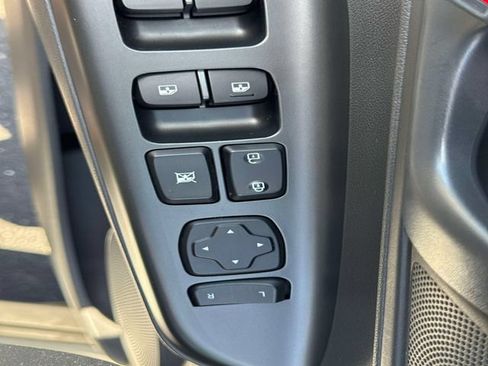 Used 2023 Hyundai Kona SEL AWD/4WD image 30