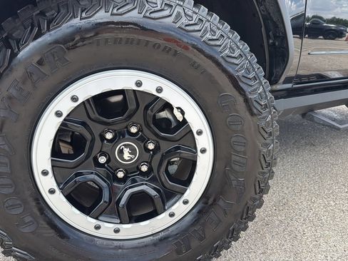 Used 2024 Ford Bronco Big Bend w/ Sasquatch Package AWD/4WD image 26