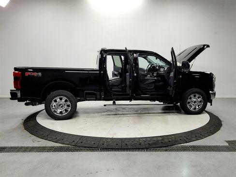 New 2026 Ford F250 Lariat w/ Lariat Ultimate Package image 16