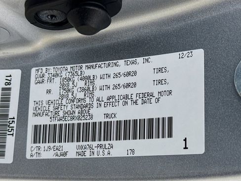 Used 2024 Toyota Tundra Limited w/ TRD Off-Road Package image 31