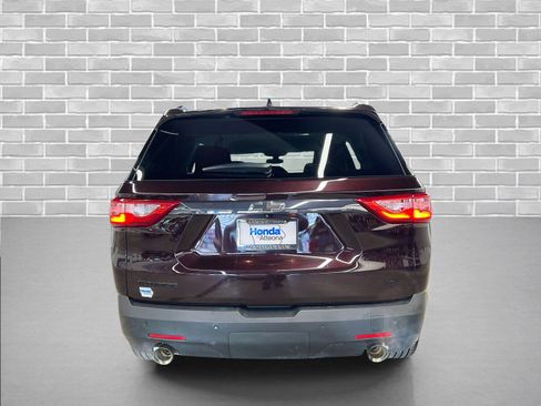 Used 2020 Chevrolet Traverse LT image 4