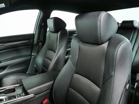 Used 2019 Honda Accord Sport image 5