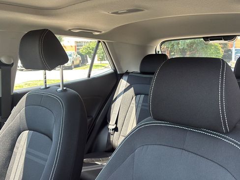 Used 2026 Hyundai Venue SEL FWD image 29
