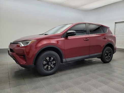 Used 2018 Toyota RAV4 LE image 2