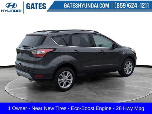 Used 2018 Ford Escape SE AWD/4WD image 2