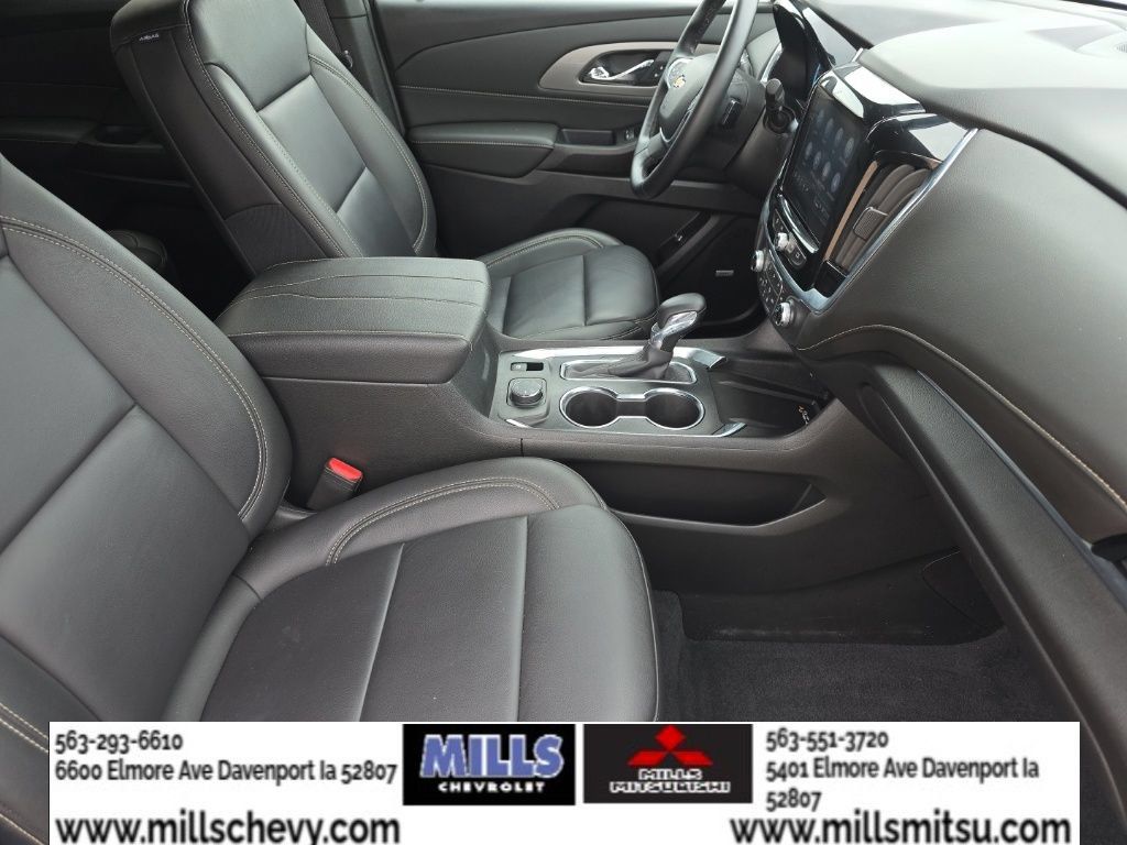 Used 2023 Chevrolet Traverse LT w/ LT Premium Package AWD/4WD image 22