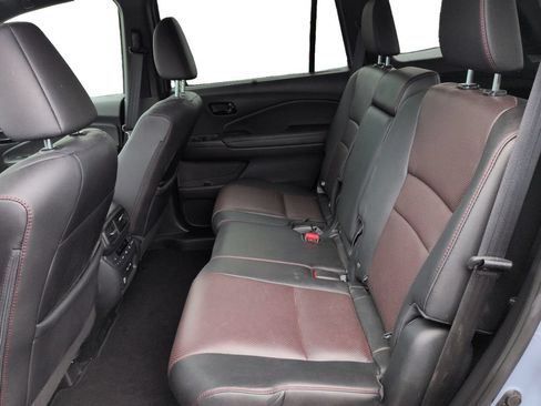 Used 2025 Honda Passport Black Edition image 26
