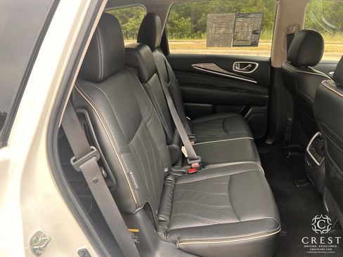 Used 2020 INFINITI QX60 Luxe w/ Essential Package FWD image 29