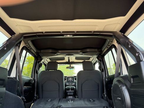 Used 2018 Jeep Wrangler Unlimited Sport S AWD/4WD image 41