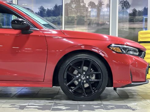 Used 2025 Honda Civic Sport image 33