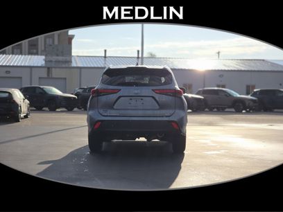 Used 2021 Toyota Highlander XLE