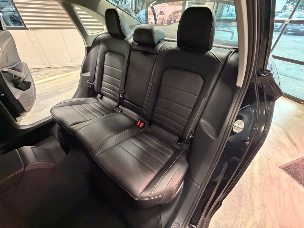 Used 2024 Volkswagen Jetta SE FWD image 6