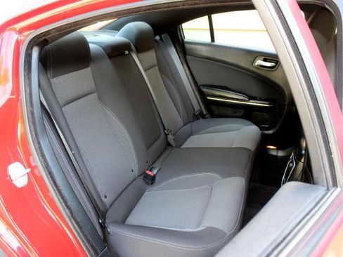 Used 2018 Dodge Charger SXT image 12