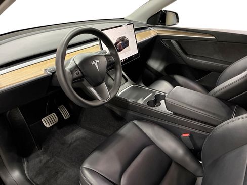 Certified 2023 Tesla Model Y Performance AWD/4WD image 9