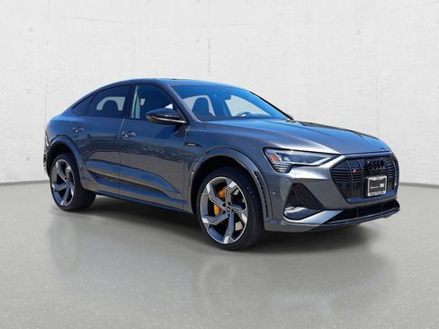 Used 2023 Audi e-tron S Prestige w/ Prestige Package AWD/4WD image 3