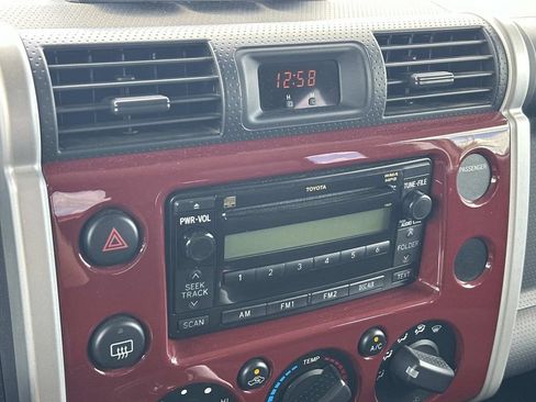 Used 2008 Toyota FJ Cruiser 4WD image 26
