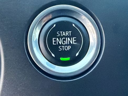 Used 2020 Chevrolet Blazer LT image 34