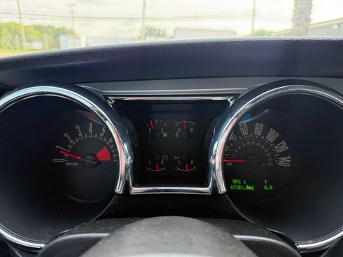 Used 2006 Ford Mustang GT RWD image 16