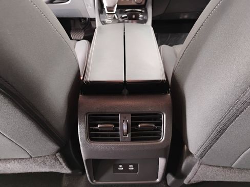 Used 2024 Nissan Rogue SV FWD image 29