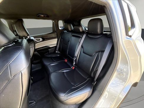 Used 2025 Jeep Compass Limited AWD/4WD image 26