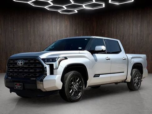 Used 2022 Toyota Tundra Platinum RWD image 4