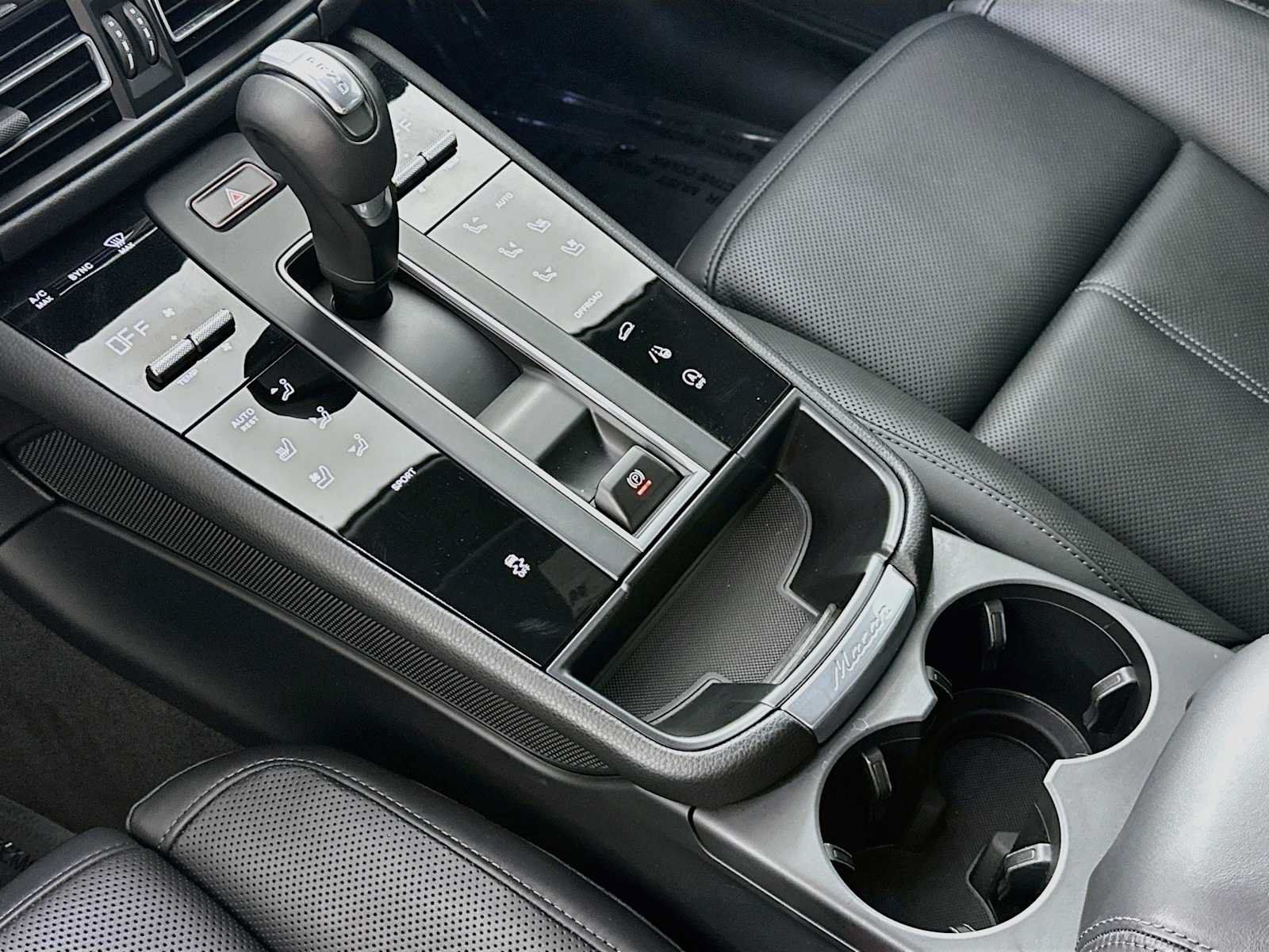 Certified 2026 Porsche Macan AWD/4WD image 20