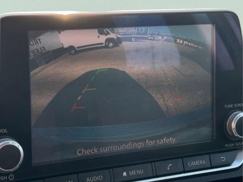 Used 2025 Nissan Altima 2.5 SV FWD image 21