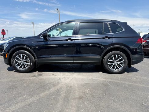Used 2019 Volkswagen Tiguan SE w/ Panoramic Sunroof Package FWD image 5