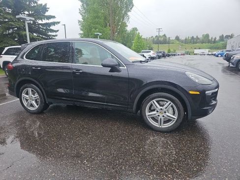 Used 2016 Porsche Cayenne S AWD/4WD image 3