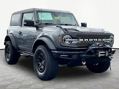 Used 2023 Ford Bronco Badlands AWD/4WD image 3