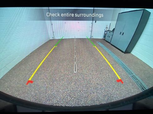 Used 2025 Jeep Wrangler Unlimited Sahara w/ Safety Group image 20