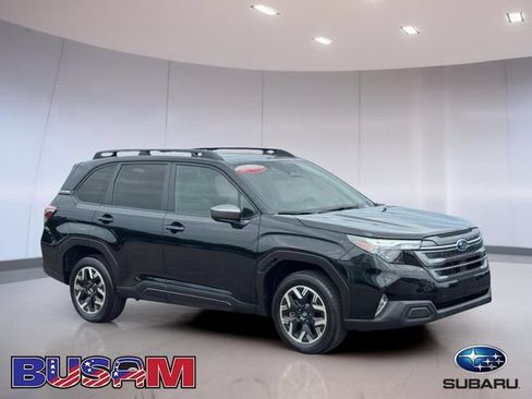 Certified 2025 Subaru Forester Premium w/ Convenience Package #1 AWD/4WD image 1