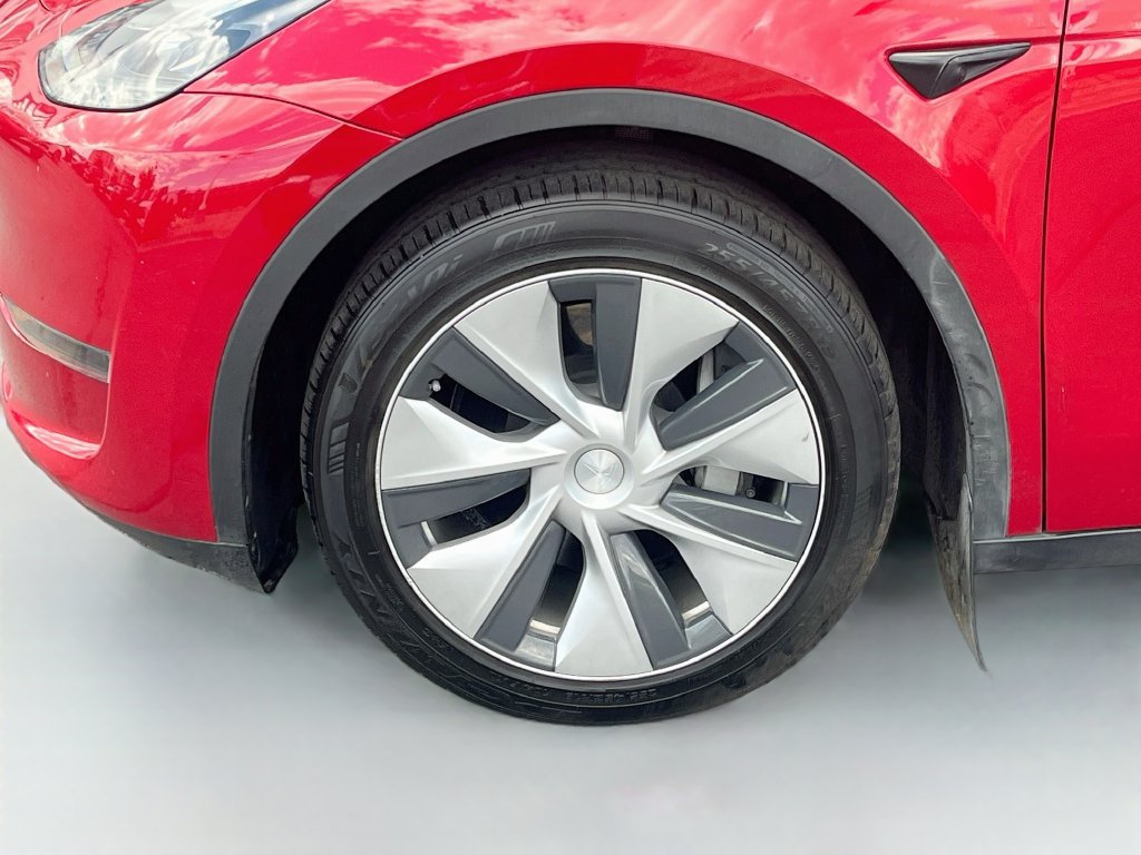 Used 2023 Tesla Model Y Long Range AWD/4WD image 32