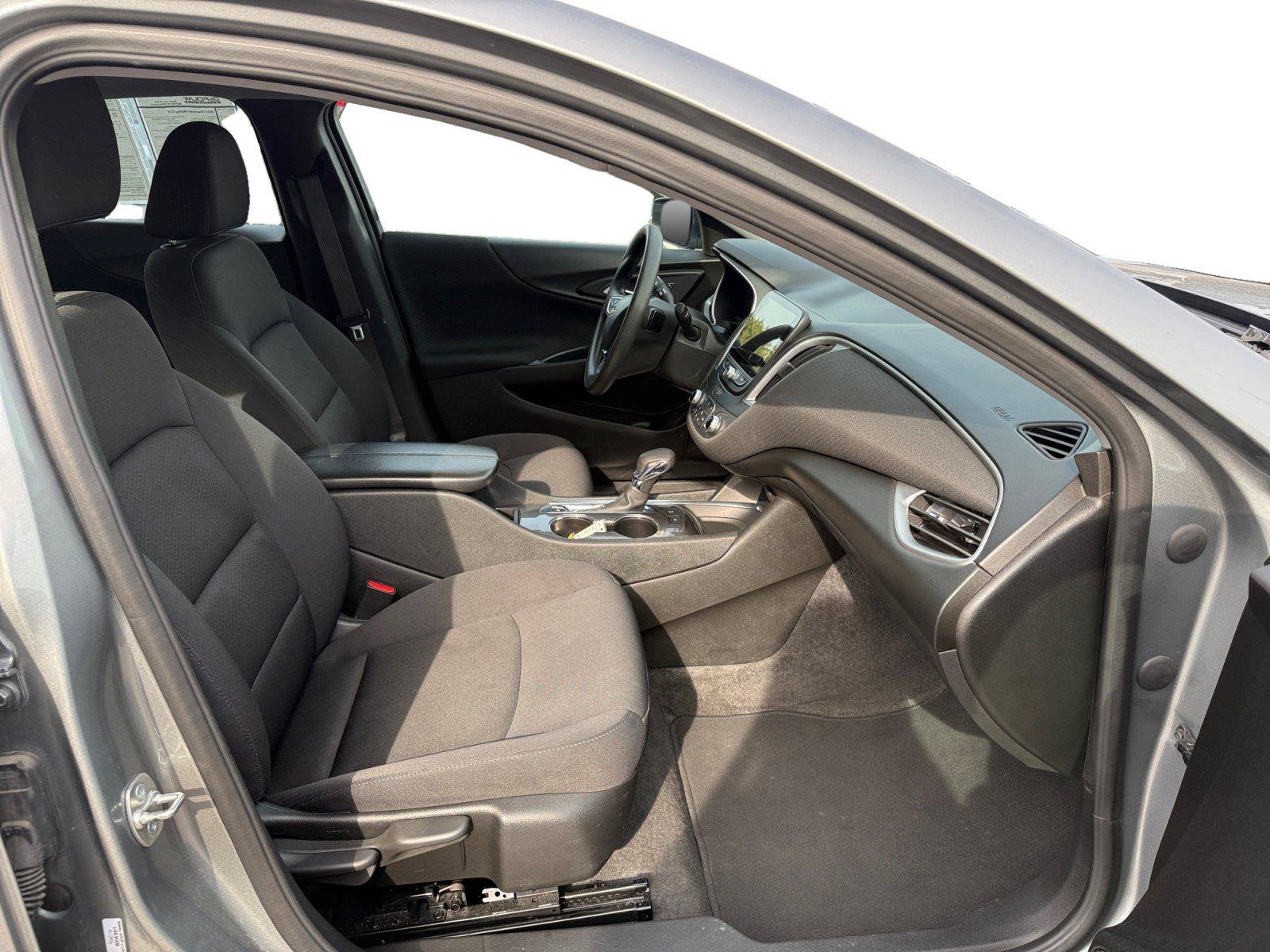 Used 2024 Chevrolet Malibu LT FWD image 24