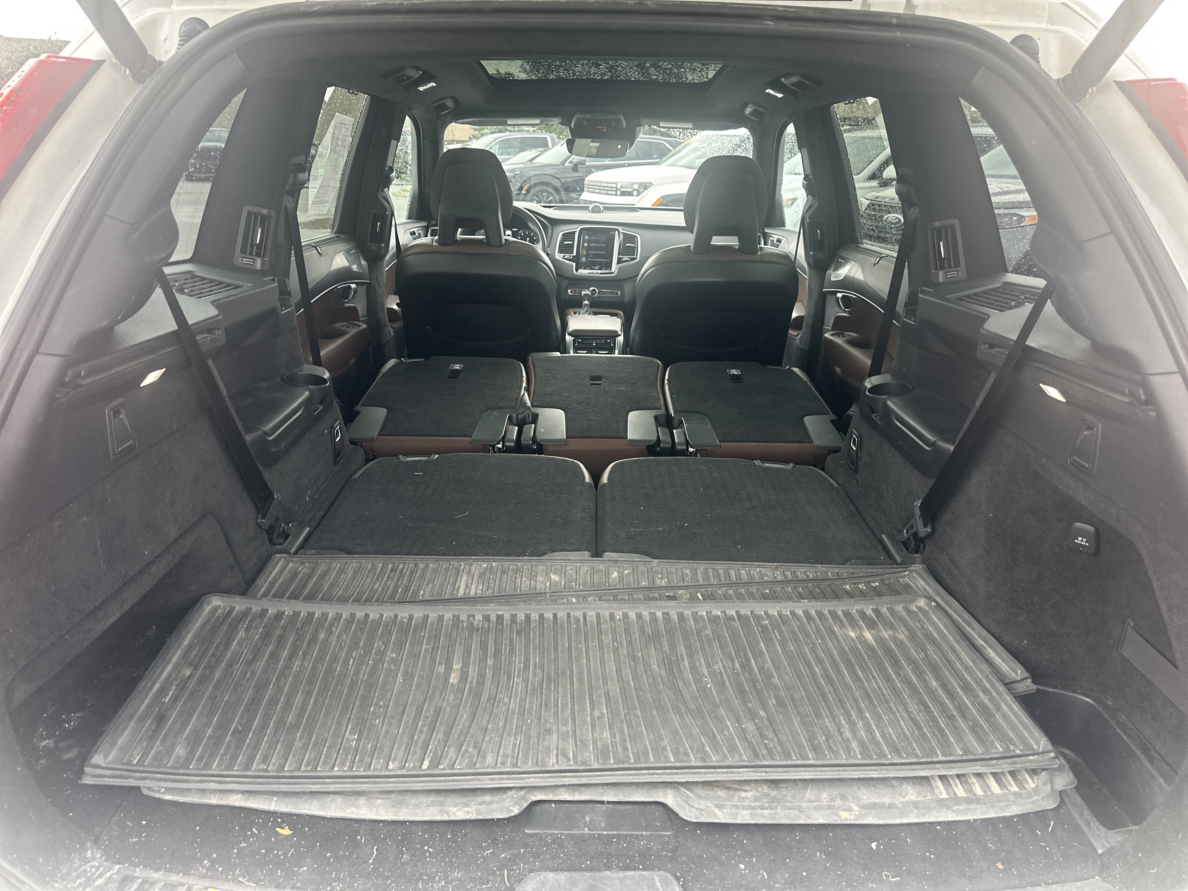 Used 2021 Volvo XC90 T6 Inscription w/ Lounge Package AWD/4WD image 12