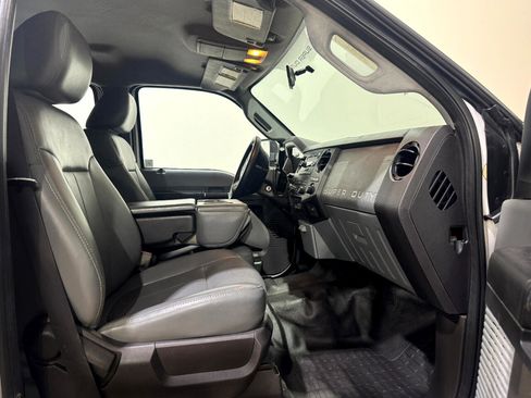 Used 2011 Ford F550 4x4 Crew Cab Super Duty w/ Payload Upgrade Pkg image 11