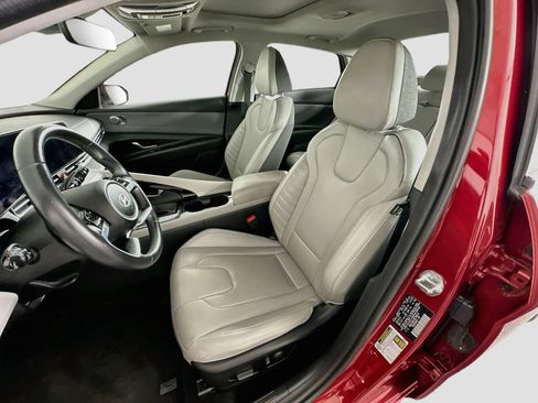 Used 2024 Hyundai Elantra Limited FWD image 13
