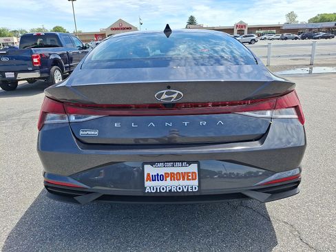 Used 2021 Hyundai Elantra SEL FWD image 5
