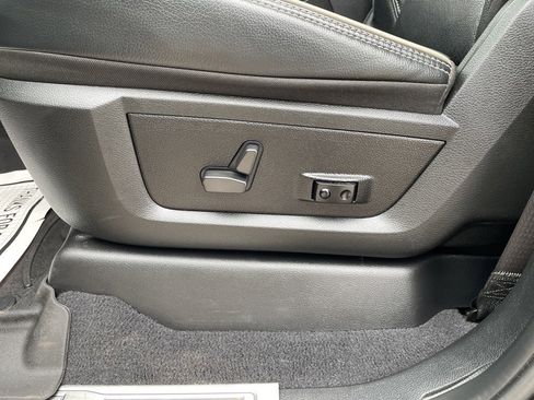 Used 2022 RAM 3500 Laramie image 13