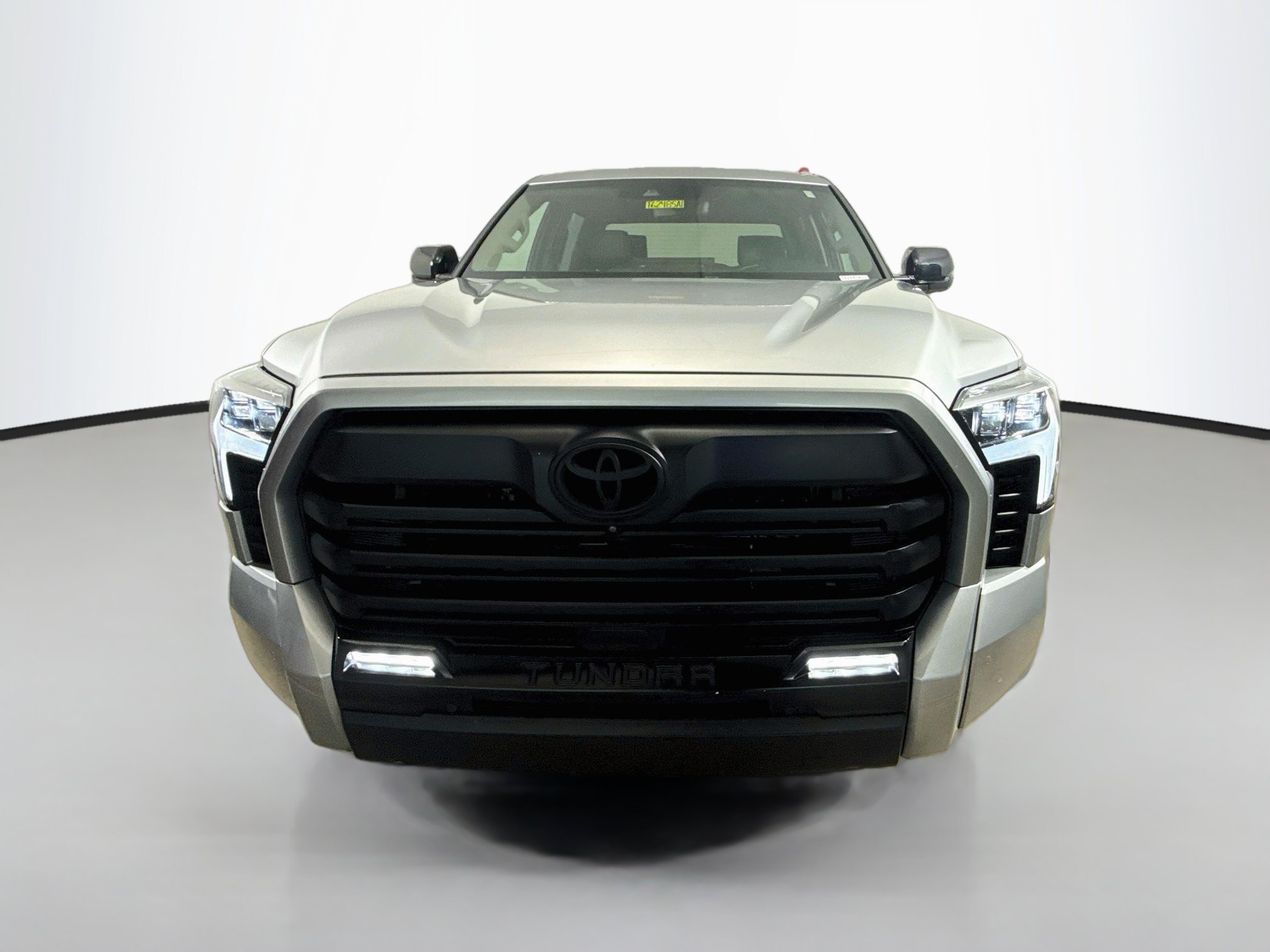 Used 2024 Toyota Tundra Limited AWD/4WD image 2