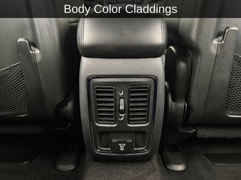 Used 2018 Jeep Grand Cherokee Altitude RWD image 25